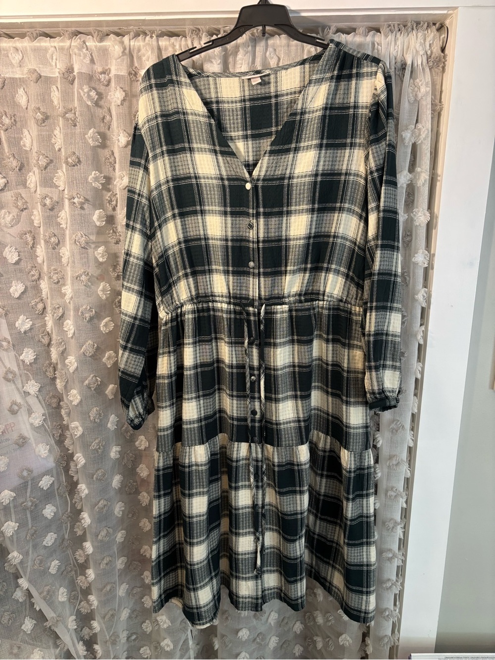 Knox Rose Black and Cream Plaid Button-Front Midi Dress